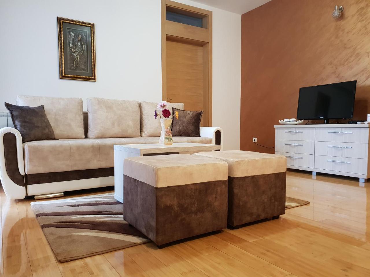 Apartman Kej Free Parking Kraljevo Eksteriør bilde